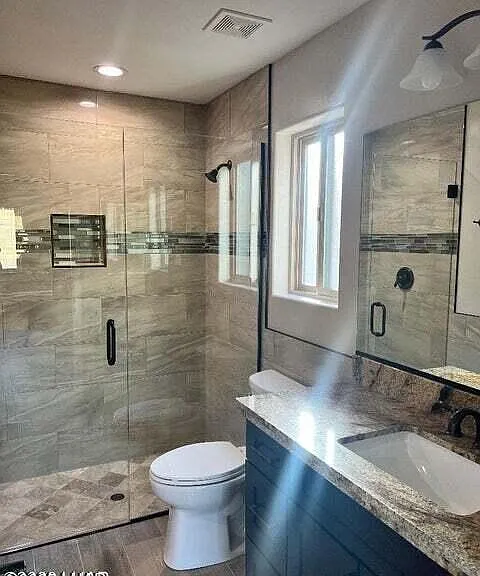2425 Cloverlawn Dr #101 — Photo 16