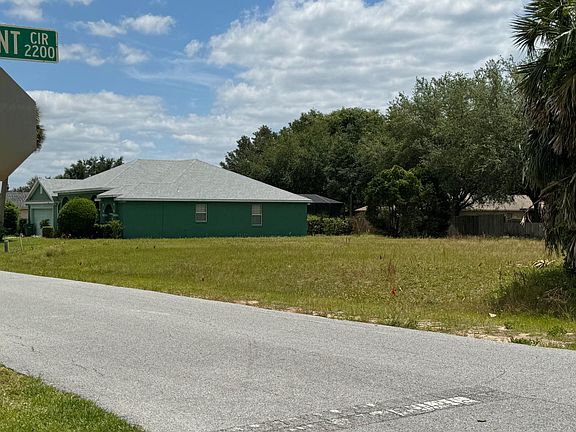3rd image of 2267 Lake Pointe Cir