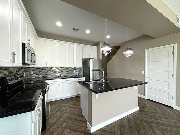 5th image of 1264 E Curry Rd