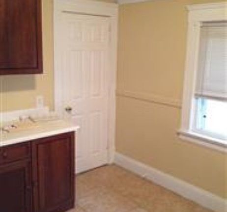 3rd image of 3439 W 54th St