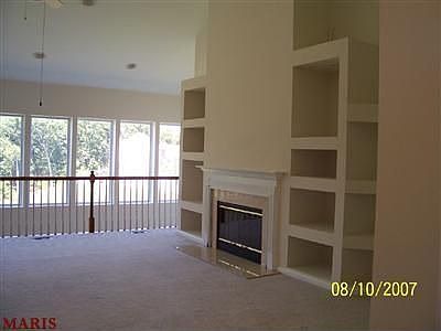 5th image of 17625 Vintage Oak Dr