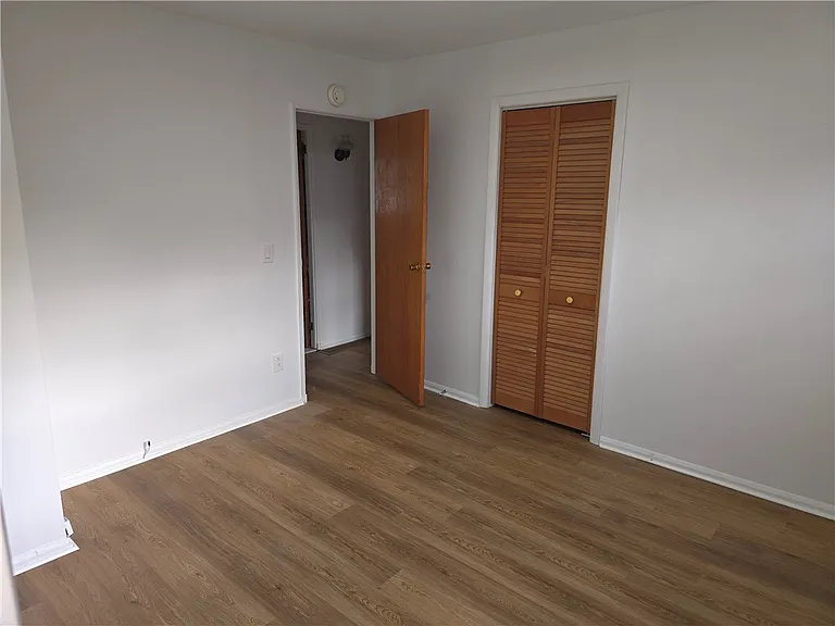 379 Hollybrook Rd — Photo 10