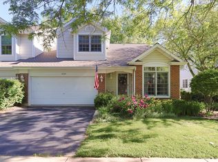 1634 Waverly Cir, Saint Charles, IL 60174