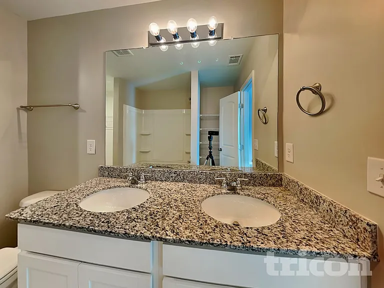 542 Springtime Ln — Photo 12