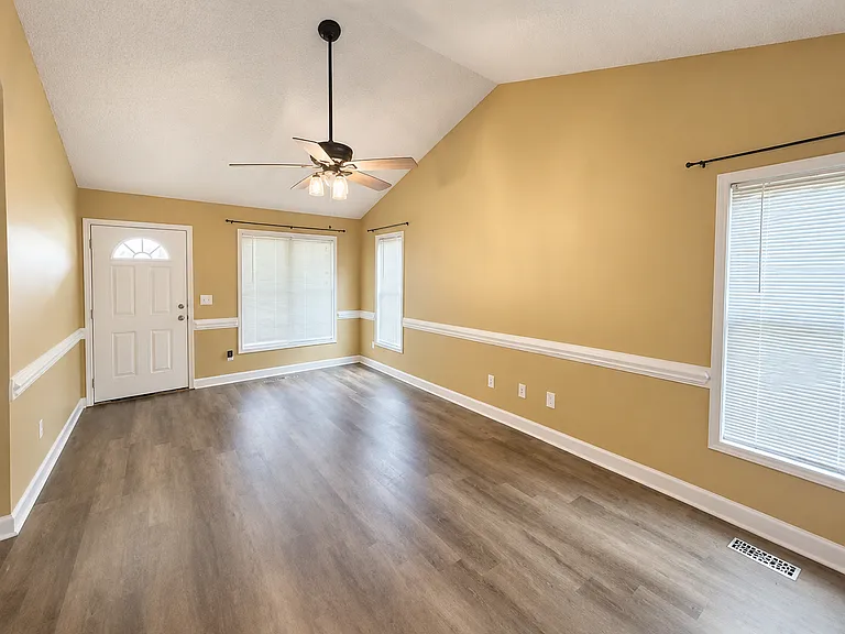 625 Apple St — Photo 7