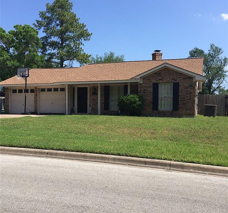 1st image of 1803 Sabine Ct