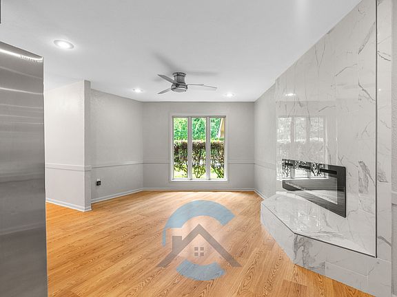 3rd image of 28 Rolling Hills Dr