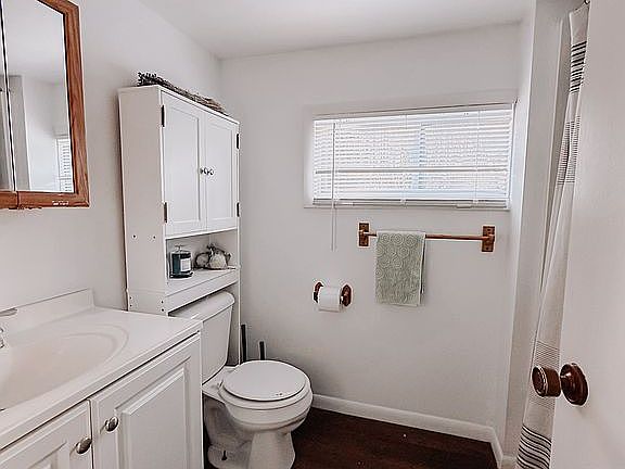 4th image of 510 Jennings Ave