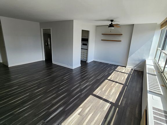 3rd image of 3550 N Lake Shore Dr APT 510