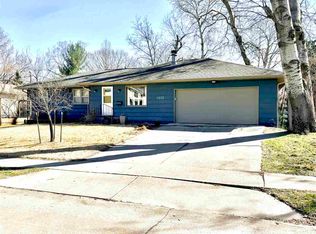 1432 Buresh Ave, Iowa City, IA 52245