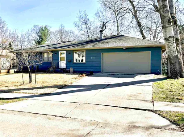 1432 Buresh Ave, Iowa City, IA 52245
