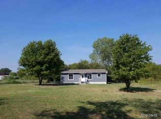 767 E Barry St, Azle, TX 76020