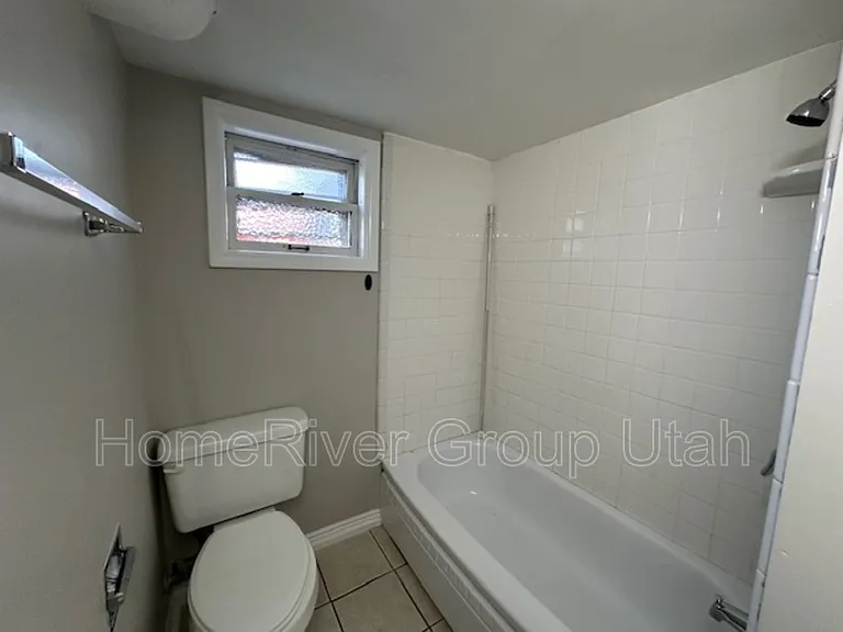 2051 E 2700 S #B — Photo 3