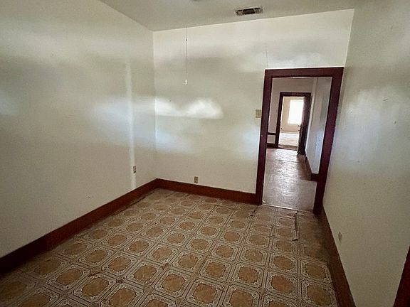 5th image of 1421 Monterey