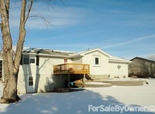 709 W Elm Ave, Flandreau, SD 57028