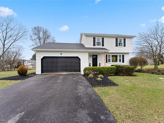 2nd image of 3411 Heritage Ct S