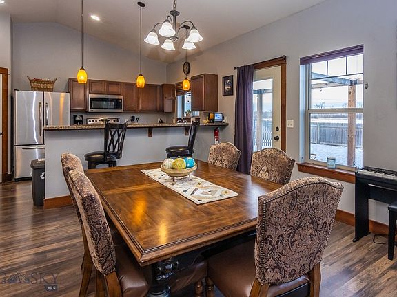 5th image of 260 Shelter Grove Cir