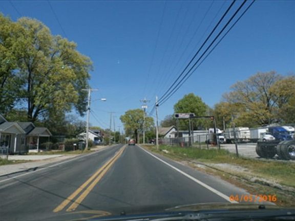 4th image of 1905 S Orchard Knob Ave