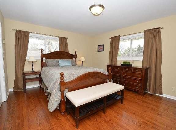5th image of 2445 Memorial Dr