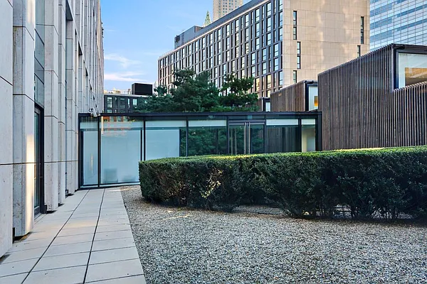 Rented by Keller Williams NYC | media 7