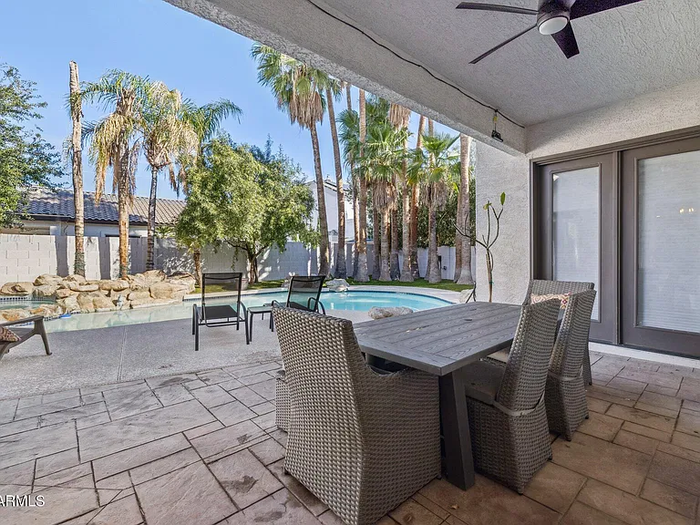 2732 E Hillery Dr — Photo 23