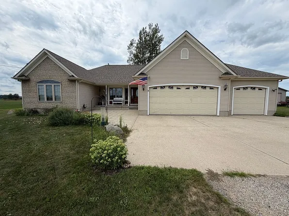 8300 S Wacousta Rd, Saint Johns, MI 48879