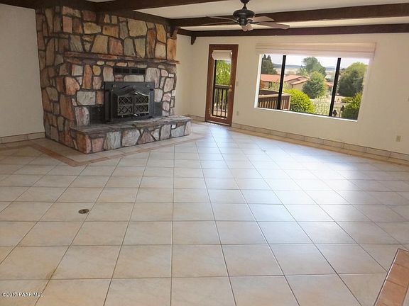 5th image of 1013 N Latigo Ln