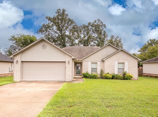 43 Gunsmoke Ln, Austin, AR 72007