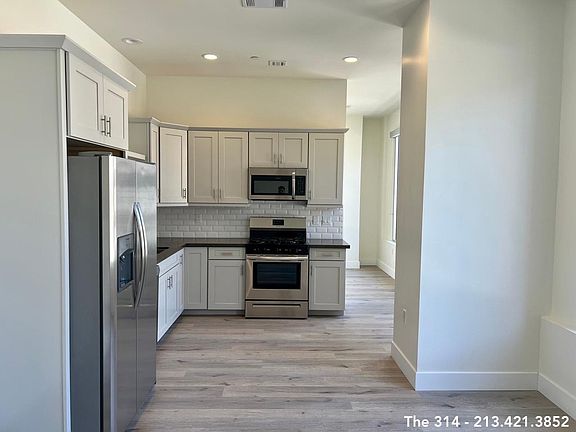 3rd image of 314 W 6th St #601