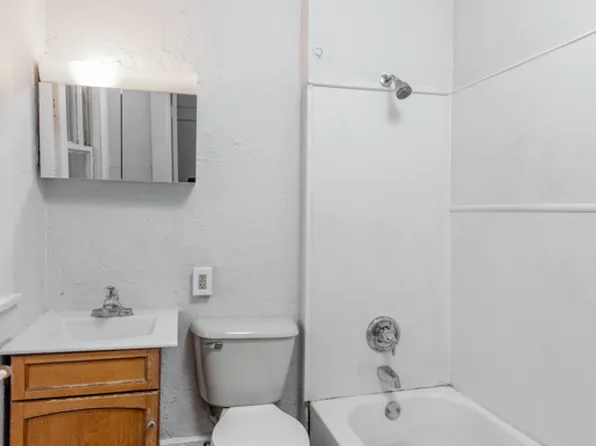 2248 2nd St NE, Canton, OH 44704