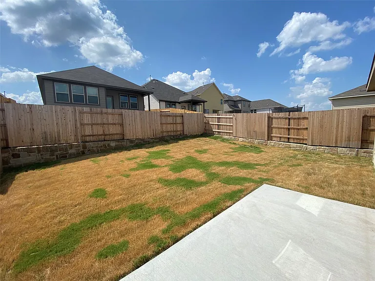 204 Nettletree Dr — Photo 17