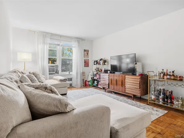 7510 Yellowstone Boulevard #2H, Rego Park, NY 11374