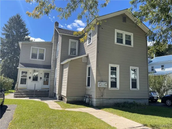 15 Myrtle Ave, Auburn, NY 13021