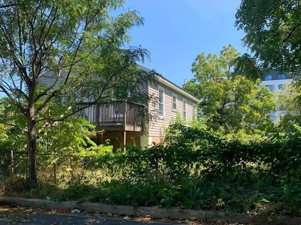 4911 Hayes St NE, Washington, DC 20019