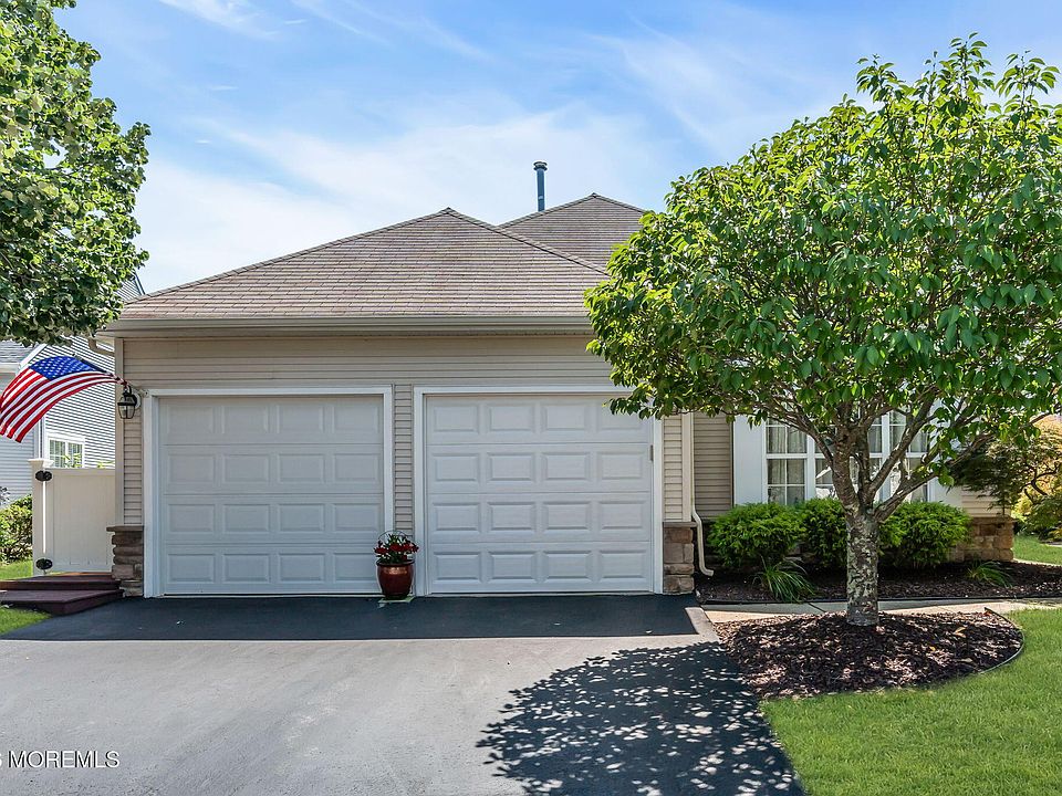 1st image of 41 Rochford Drive