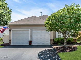 41 Rochford Dr, Manchester, NJ 08759