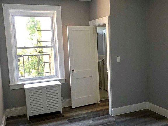 3rd image of 218 Broad Ave APT 4B