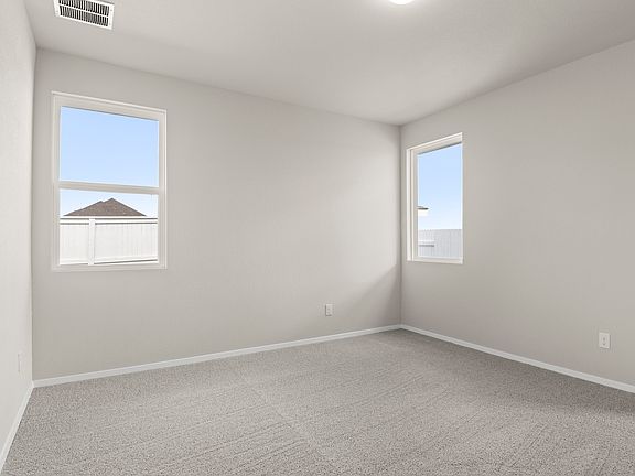 5th image of 141 Summer Dr