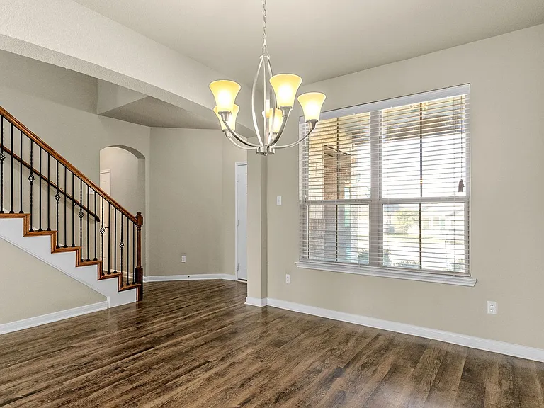 3320 Addison St — Photo 8