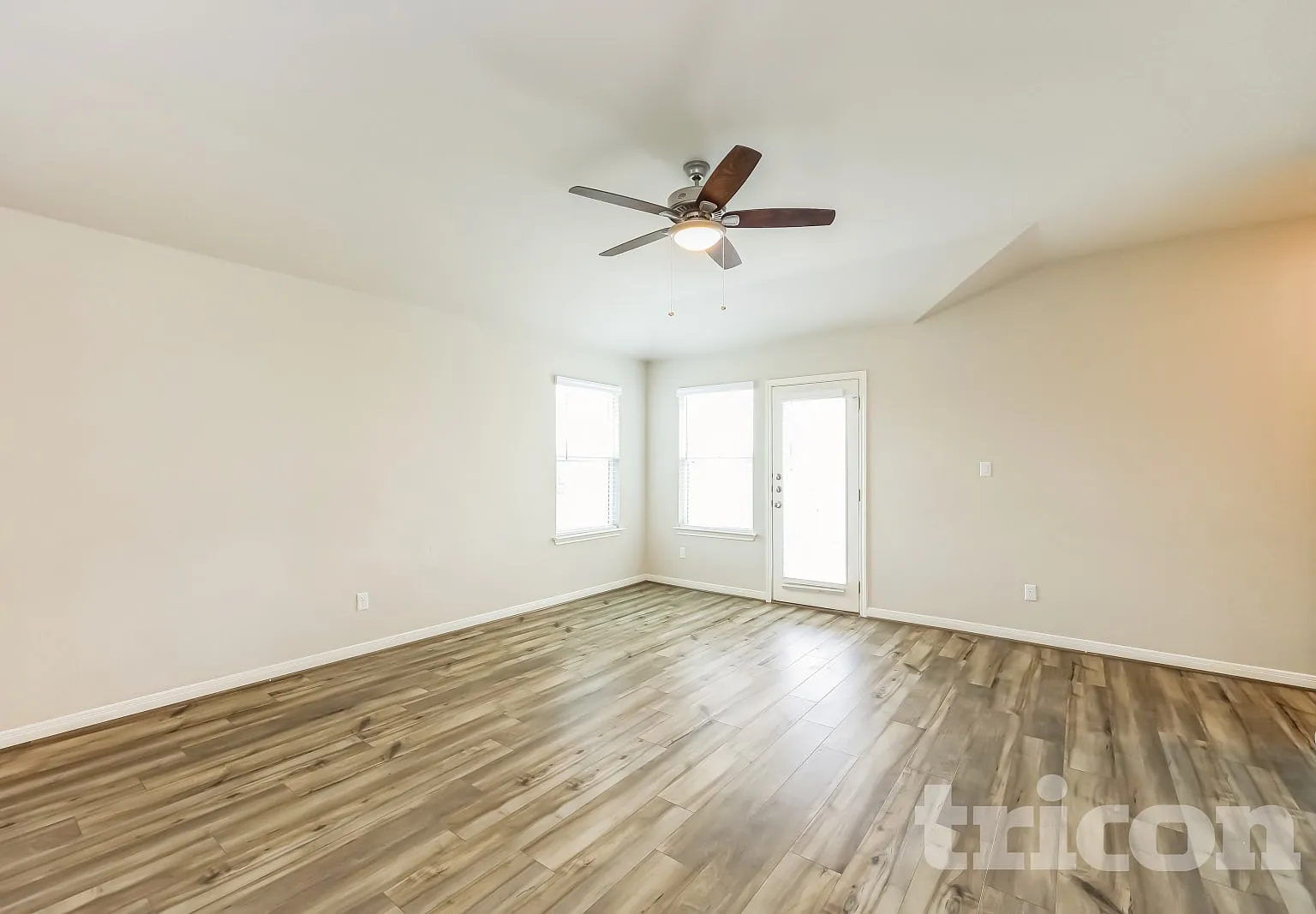 5519 Shasta Place Saint Hedwig TX — Photo 2
