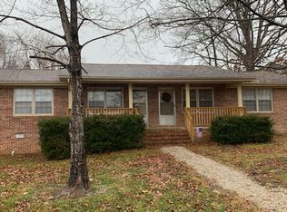 1275 E White Oak Dr #B, Cookeville, TN 38501