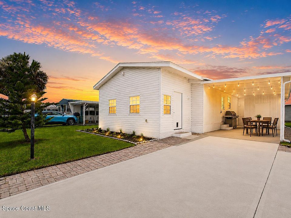 1st image of 948 Cashew Cir