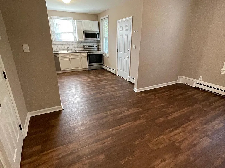 260 Bridge St #2 — Photo 6