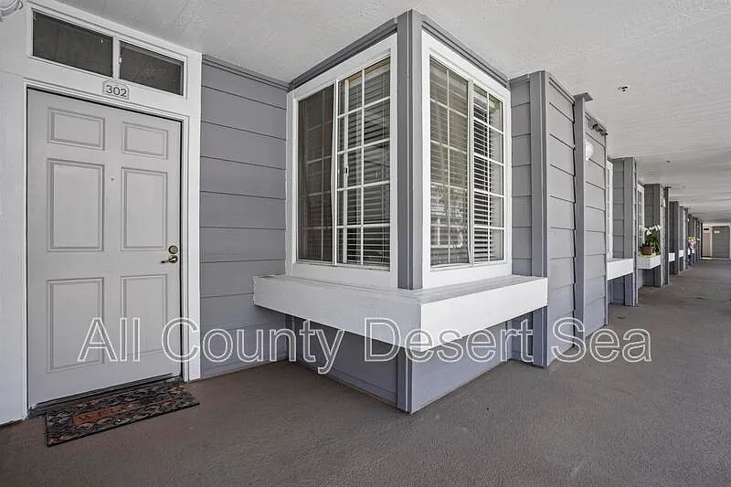 2 bed, 2.0 bath, 1101 sqft, $3,400 — Photo 2