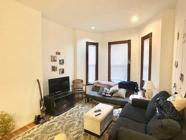 2nd image of 14 Wigglesworth St #B