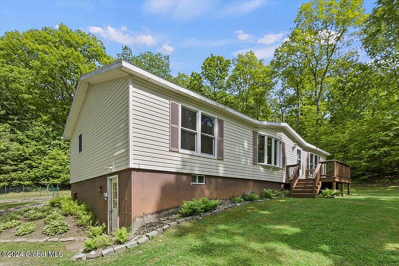 5th image of 36 E Five Roses Road