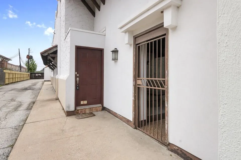 1 bed, 1.0 bath, 768 sqft, $1,100 — Photo 3