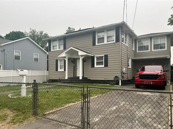90 Geddes Terrace, Waterbury, CT 06708