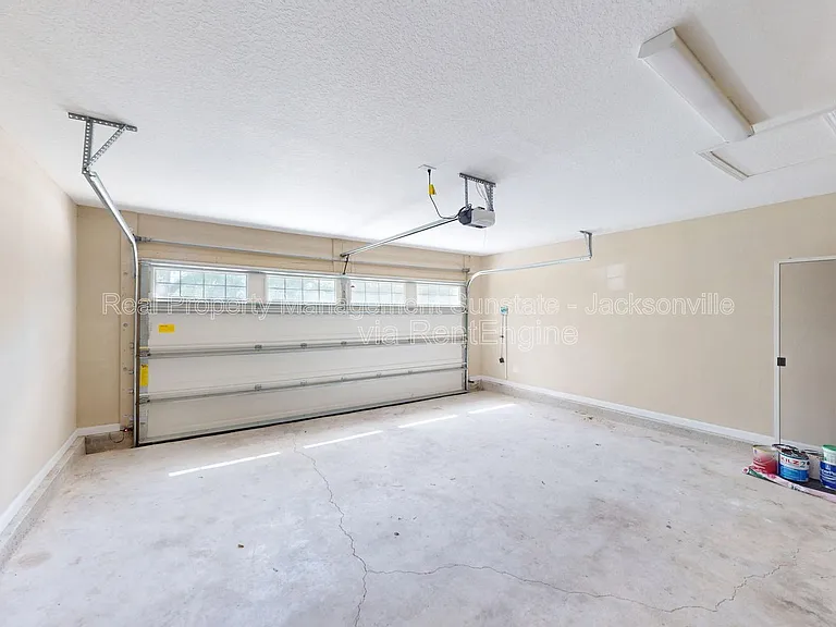 711 Cahoon Rd N — Photo 26