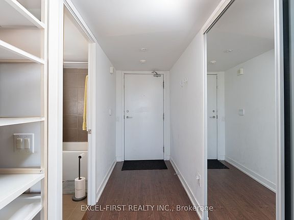 5th image of 121 McMahon Dr E #903